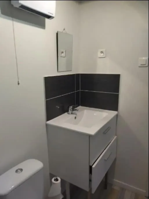 Meuble D'Affaires Et De Tourisme Apartment Aurillac France